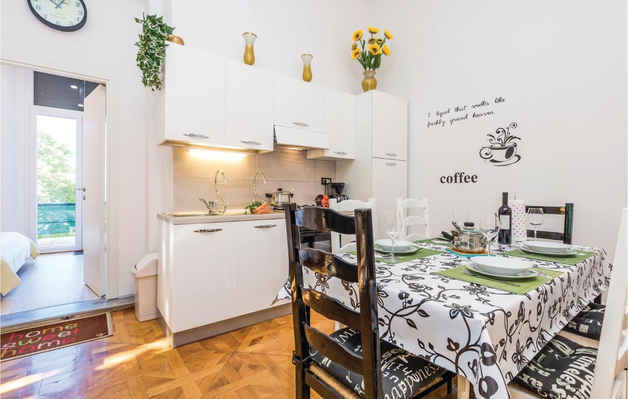 Amazing Apartment In Rijeka With Wifi Eksteriør billede