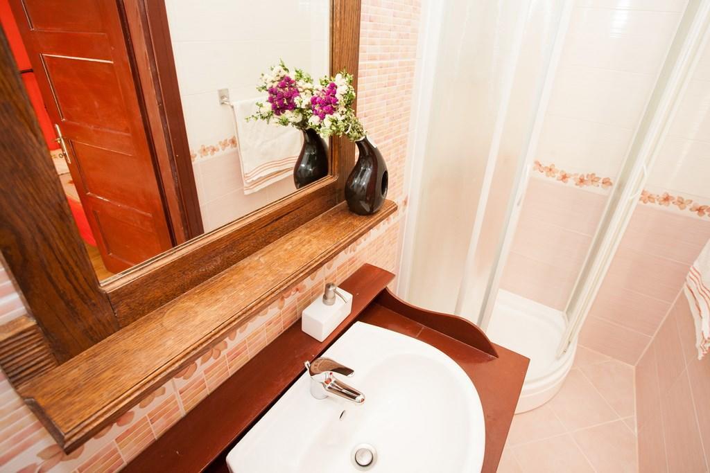 Amazing Apartment In Rijeka With Wifi Værelse billede