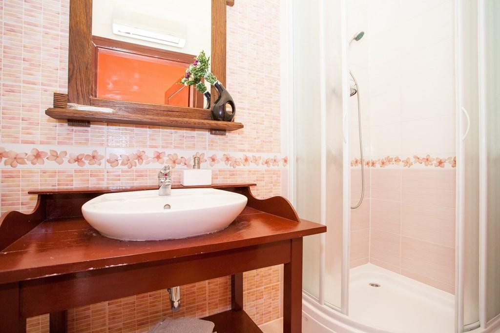 Amazing Apartment In Rijeka With Wifi Værelse billede